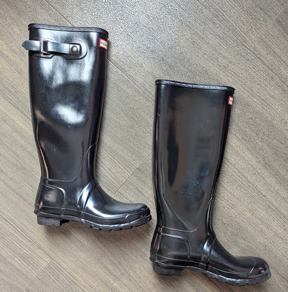 Hunter Rain Boots - Like New - Size 8 - Picture 5 of 10
